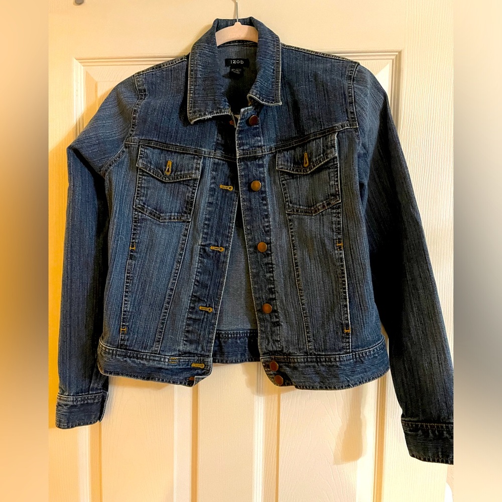 Womens Izod "VTG" denim jacket size small